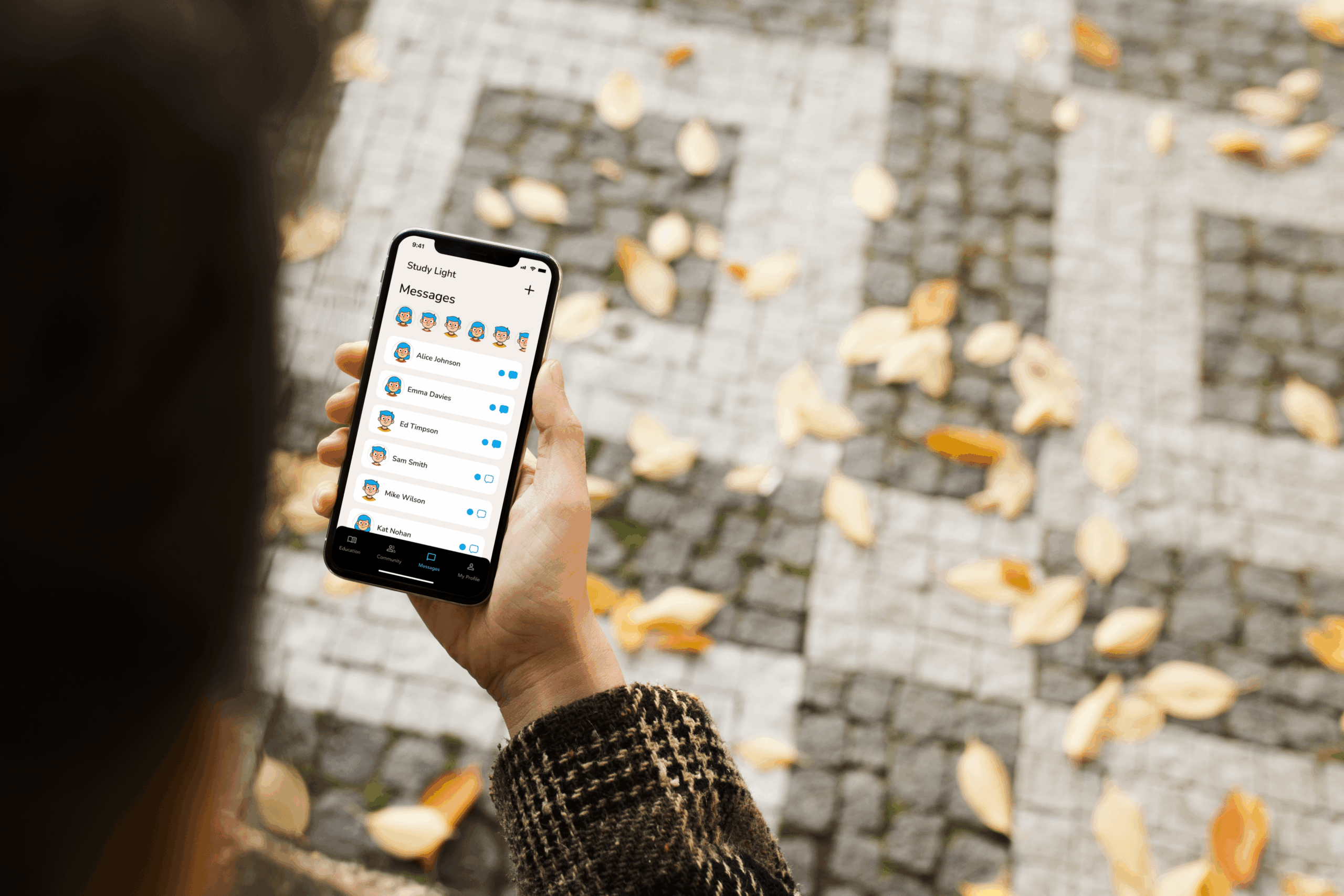 mockuuups-walking-with-iphone-x-mockup